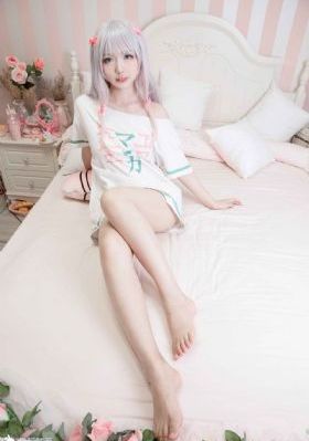 欧美贵妇办公室高跟鞋_剧情片免费观看超清