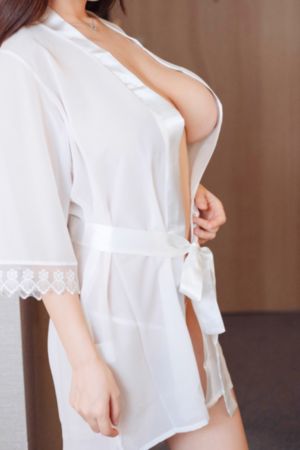 青青青伊人色综合久久_日韩成人在线