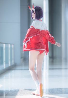 中文有无人妻vs无码人妻激烈_HD完整在线观看